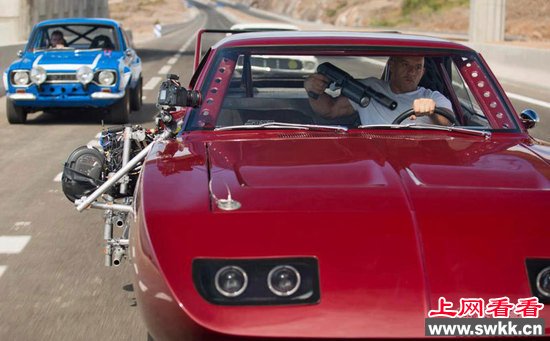 电影与车：《速度与激情6》最绚烂铺陈