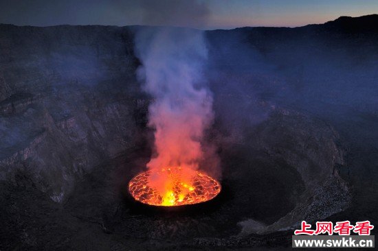世界最大熔岩湖,魔鬼的高炉,地狱之门