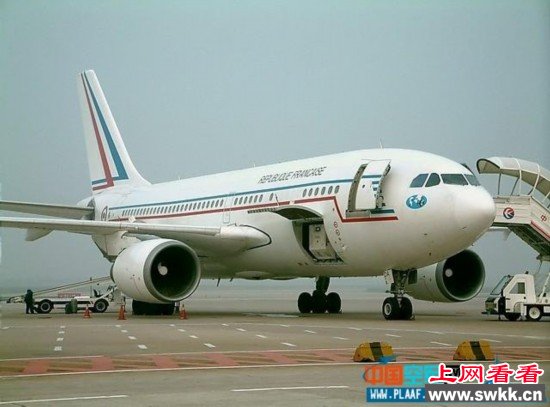 现役中的VC-25A空军一号，图为SAM 28000