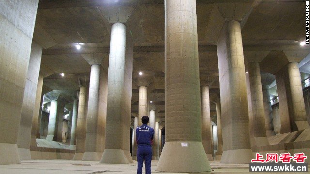 点击图片进入下一页