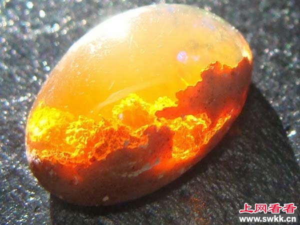 蛋白石 比钻石更加美丽的石头 图片收集