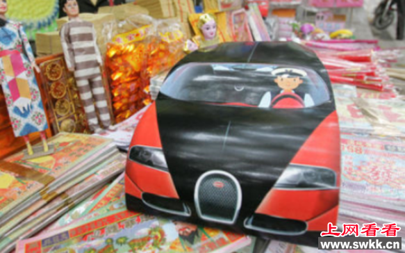 清明节奇葩祭品 组图