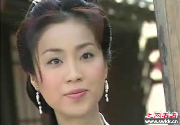前港姐冠军谭小环转行卖鱼蛋 图