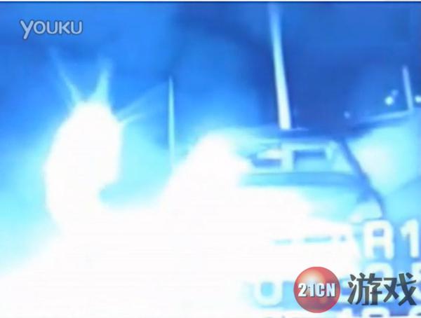 巡警疑似被外星人攻击视频疯传 强光照射瞬间气体化