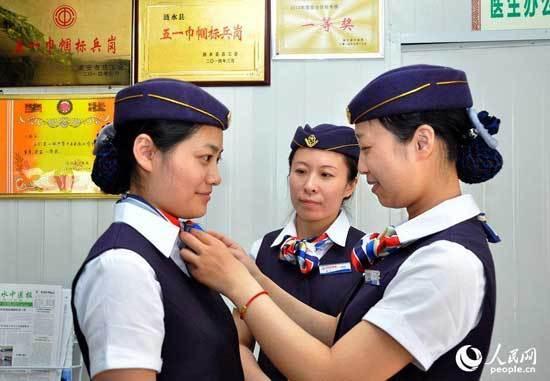 淮安一医院护士穿空姐制服 被指作秀 图