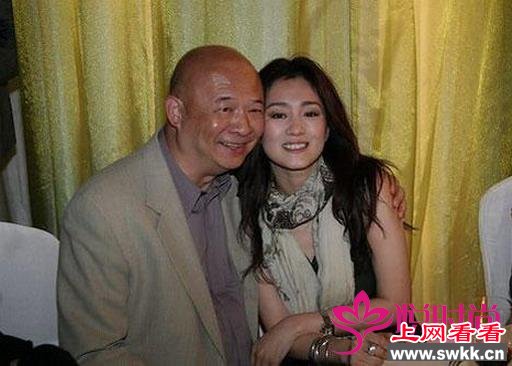 陪酒陪唱陪笑脸 娱乐圈女星谁没点过去啊