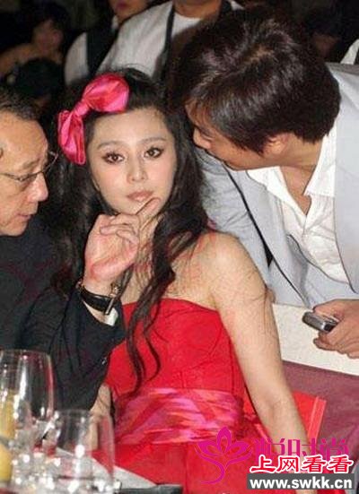 陪酒陪唱陪笑脸 娱乐圈女星谁没点过去啊