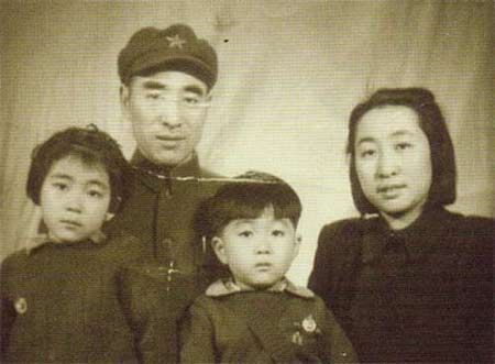 十大元帅的婚姻传奇(组图)