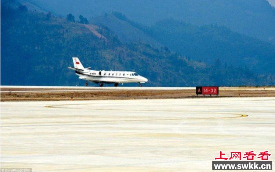 广西建在山顶的机场河池机场 图