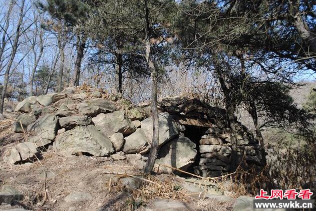 胆小慎入！揭秘诡异封门村1963年枕边撞鬼脸事件(组图)