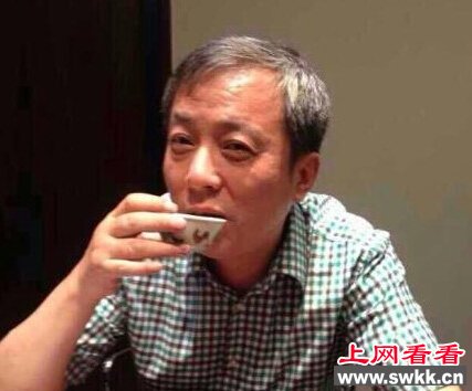 2.8亿港元明成化鸡缸杯被随手倒茶喝 图