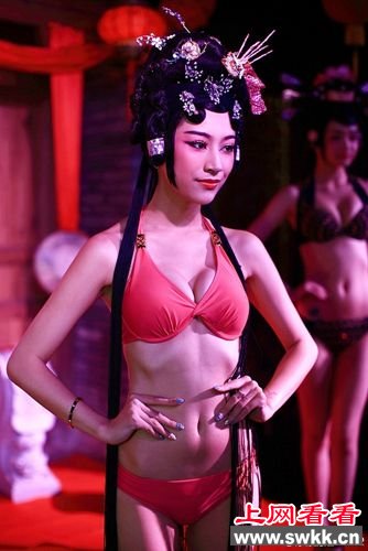闽剧比基尼模特秀 图