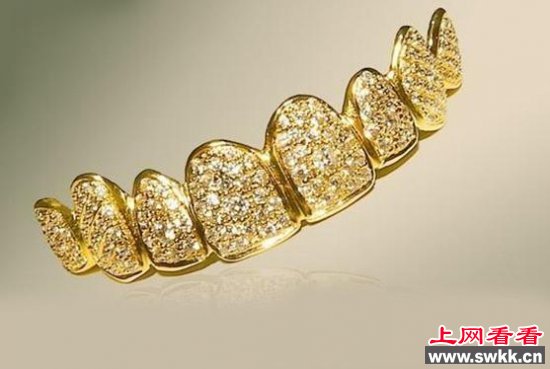 迪拜牙科所推出土豪黄金钻石的大金牙 图
