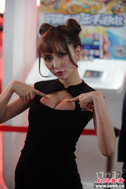 ChinaJoy2014 CJ展开幕show girl"大波巨胸" 网友戏称胸器展 图