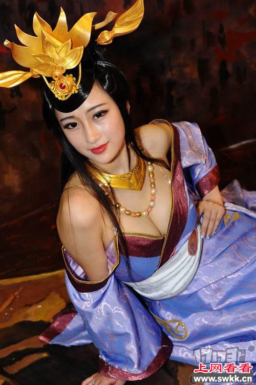 ChinaJoy2014 CJ展开幕show girl"大波巨胸" 网友戏称胸器展 图