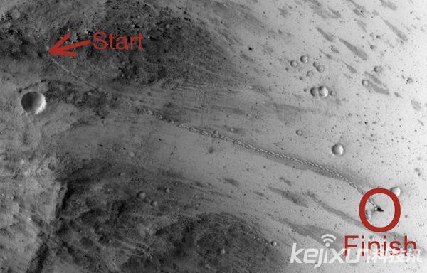 NASA发现火星诡异巨石“跑路”   留下了神秘轨迹