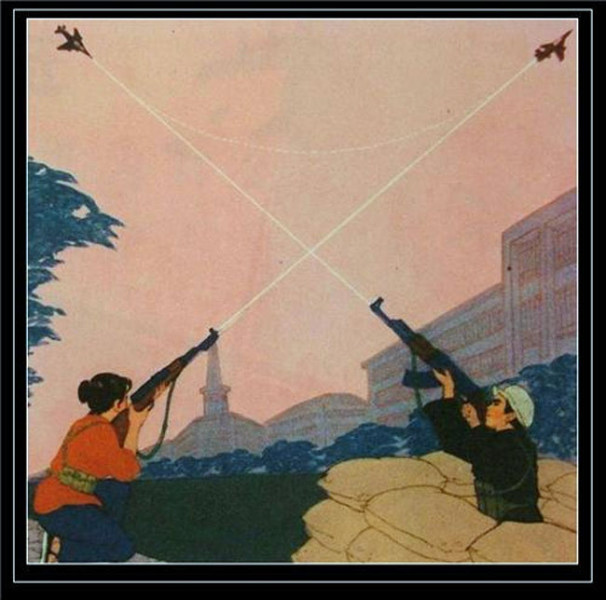 实拍70年代女民兵苦练如何打飞机 图