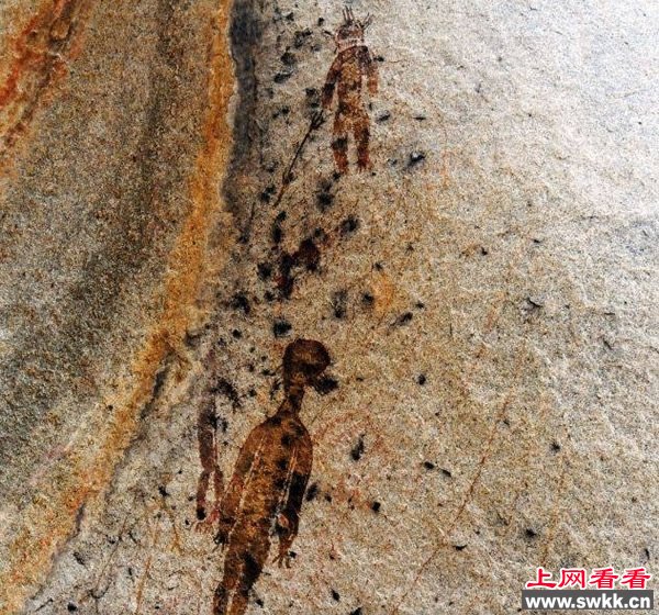 印度万年前壁画 疑似外星人到访地球证据