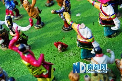 景区5万陶瓷小人被游客拔光