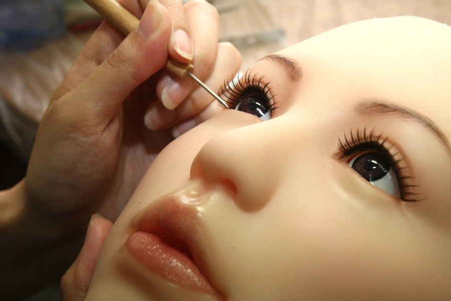 探访日本充气娃娃制作公司外形逼真 图
