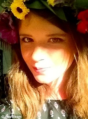 英女大学生私人照片遭盗用于黄色网站招揽客户
