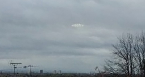 男子看到UFO 称感觉有股神秘力量将他往上拉