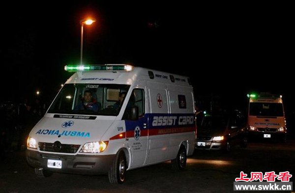 阿根廷救护车司机扔下车中病人购物一小时被捕