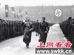 　　希特勒为何放走34万英法联军---1940年5月10日，希特勒对欧洲发动了“闪电战”，英法联军在十几天内溃不成军，撤至法国一个叫敦刻尔克的小三角地带。前是无边大海，后是德国追兵，即使背水一战，也难逃覆灭之灾。但是，5月24日，希特勒居然下了一道谁也无法理解的命令：停止追击。因为他的这道命令，英法联军赢得了3天的宝贵时间，得以乘船逃离敦刻尔克。希特勒为何要下令放走已成瓮中之鳖的英法联军呢?这成为战争史上一大奇谜。