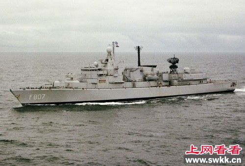 阿联酋土豪将退役护卫舰改造成为豪华游艇