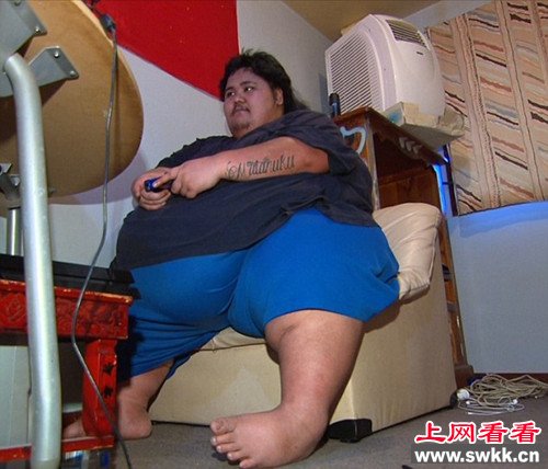 澳最胖男子重超300公斤午餐能吃一整只鸡(图)