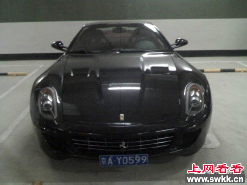 秘中国大陆最牛的地下车库!奔驰宝马只能算“屌丝级别”