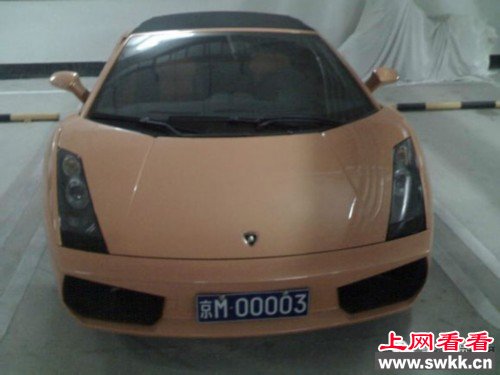 秘中国大陆最牛的地下车库!奔驰宝马只能算“屌丝级别”