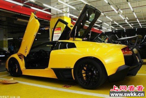 秘中国大陆最牛的地下车库!奔驰宝马只能算“屌丝级别”