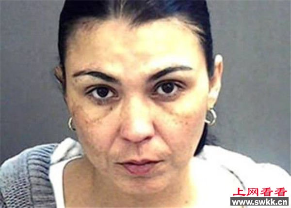 最奇葩父母大全:送七岁女儿隆胸基金