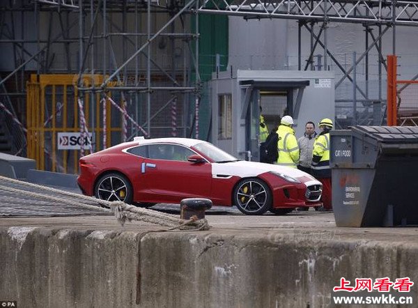 载有1400辆豪车巨轮英国海岸险些沉没