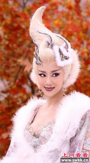 一代妖后新妲己未删减胸照远超媚娘