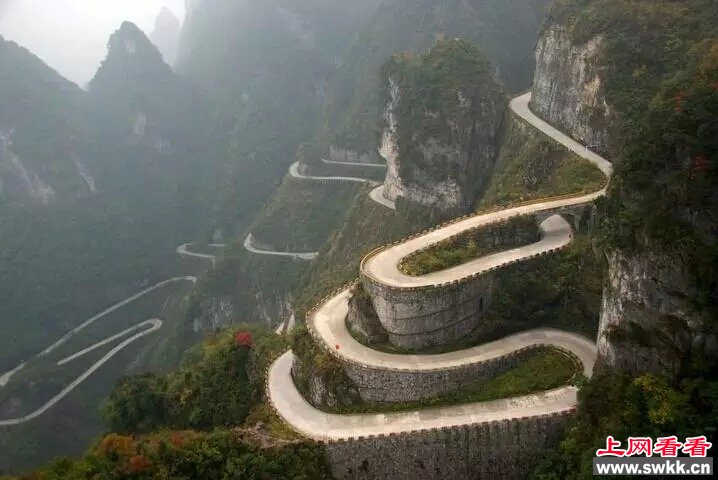 天门山盘山公路