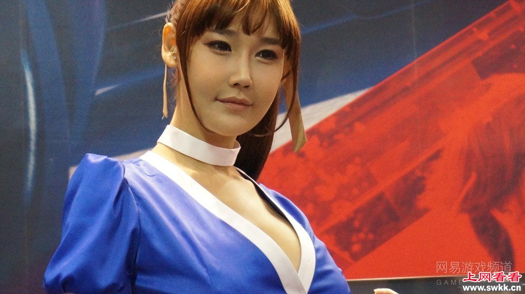 Showgirl美女面试改拼美腿
