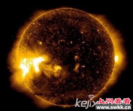 太阳核心或“潜伏”暗物质  逐渐冷却太阳温度