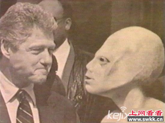 美前总统克林顿自曝：上任不久前往51区见外星人