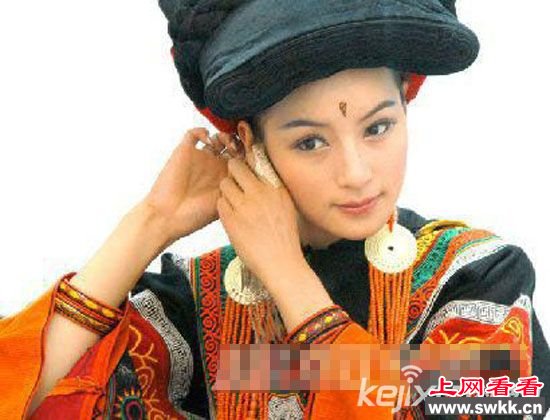 揭秘云南彝族“摸奶节” 美女的胸随便摸?