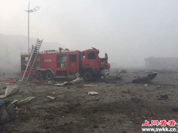 天津滨海新区爆炸现场图片