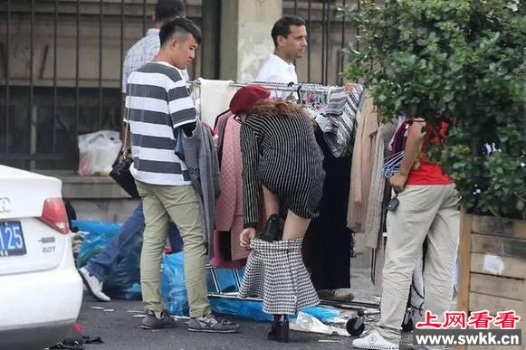 女模当街更衣一天街拍200套