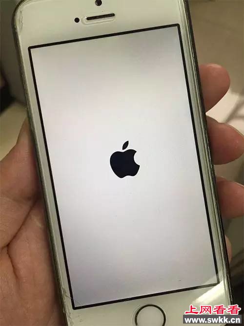 吓尿！网曝iPhone这样设置会变砖！小编作死实测，手机真的挂了……