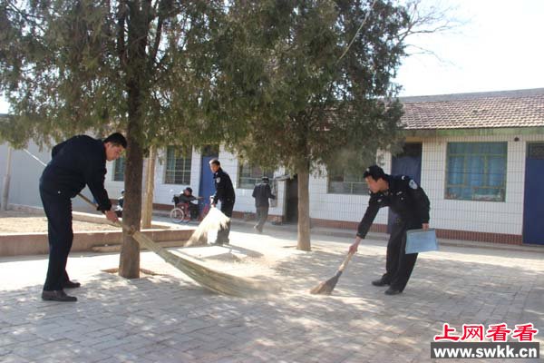 彭阳县公安局深入开展“3.5”学雷锋 系列活动 图