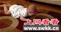 看哭了！“她”宁愿被几个小伙用烟头烫也不离开，只为了…