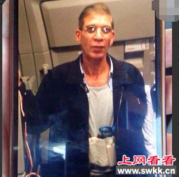 被劫埃航人质竟和劫机犯玩起了自拍
