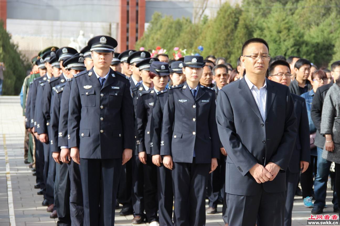 清明扫墓寄哀思缅怀英烈筑警魂