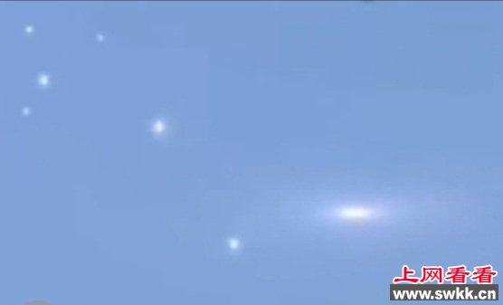 夏威夷上拍到疑似UFO舰队