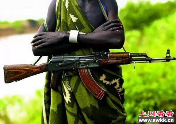 被AK47射中会怎样 别被电影欺骗！
